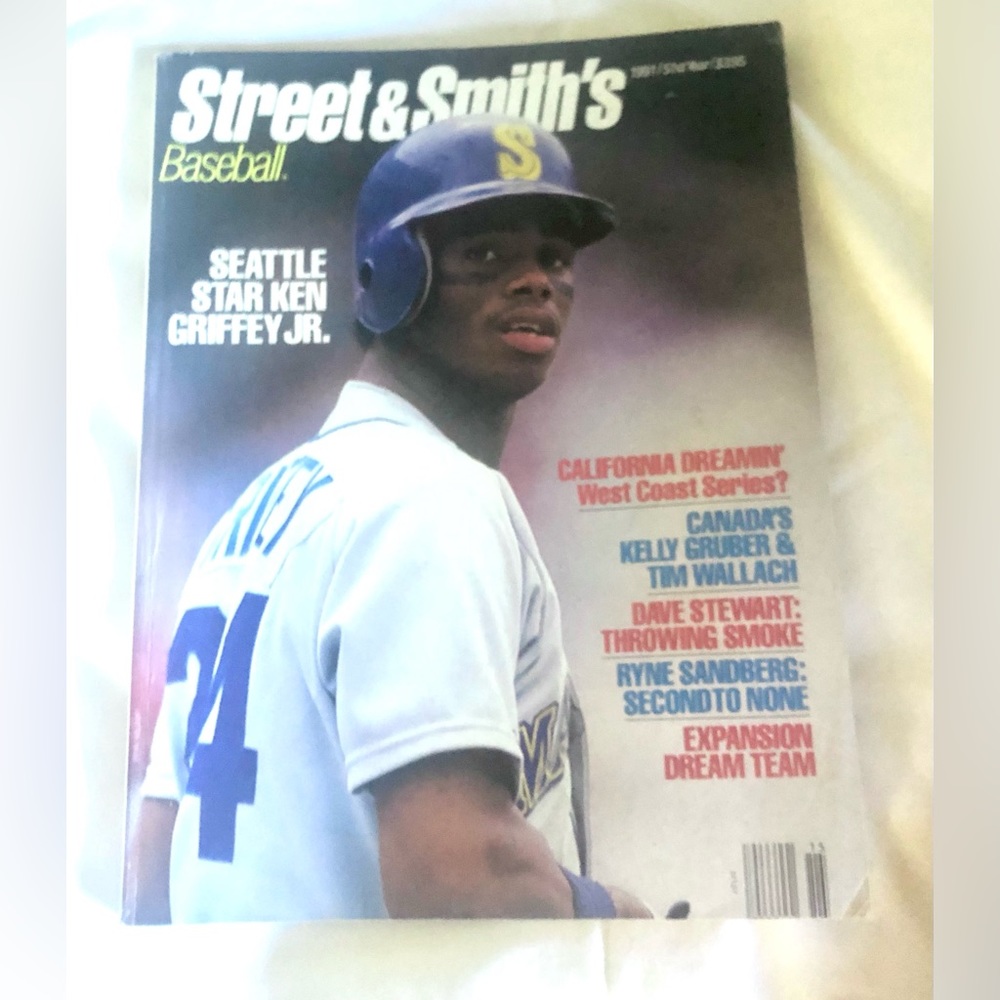 ⬇️SALE‼️ 1991 Ken Griffey Jr Street Smith’s Baseball magazine